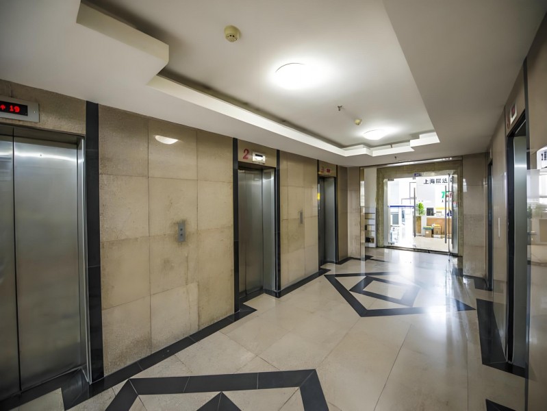 中联大厦电梯厅