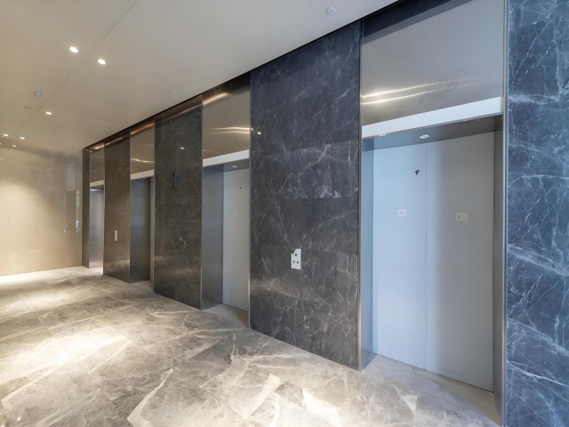 中骏广场一期电梯厅