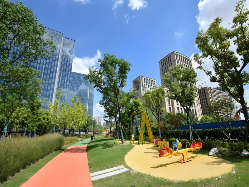 浙铁绿城长风中心三期外立面