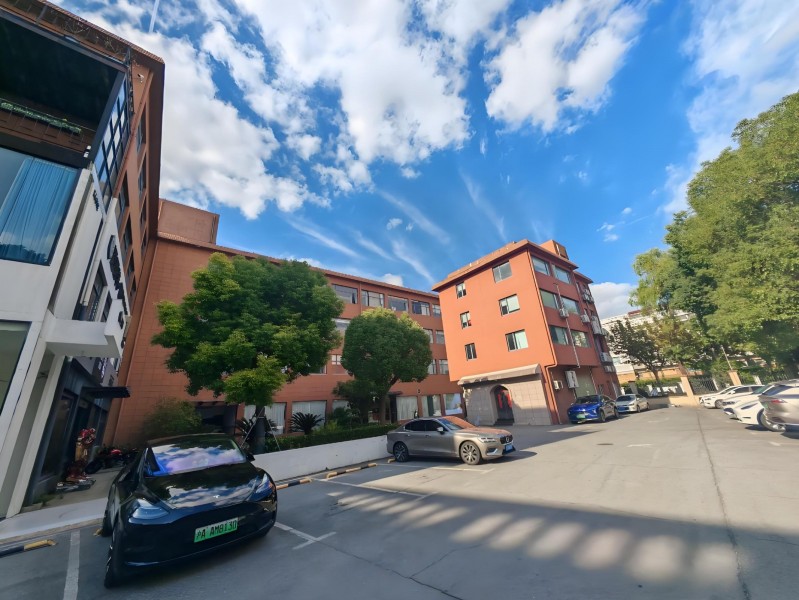 同普1359创意园区外立面