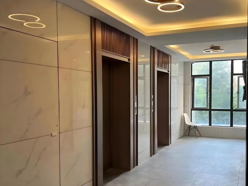 715创意园电梯厅