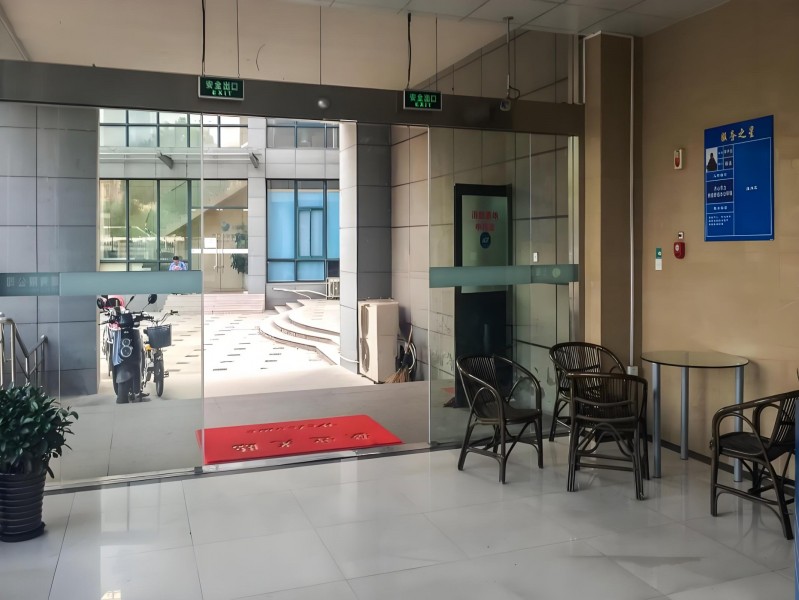 李子园商务区大堂