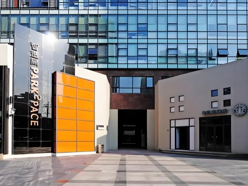 越界·智造局一期：24小时独立空调外立面